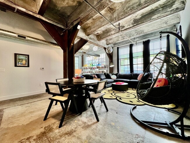 Building Photo - Swanky, Funky, Groovy, loft space Cincinnati, Ohio