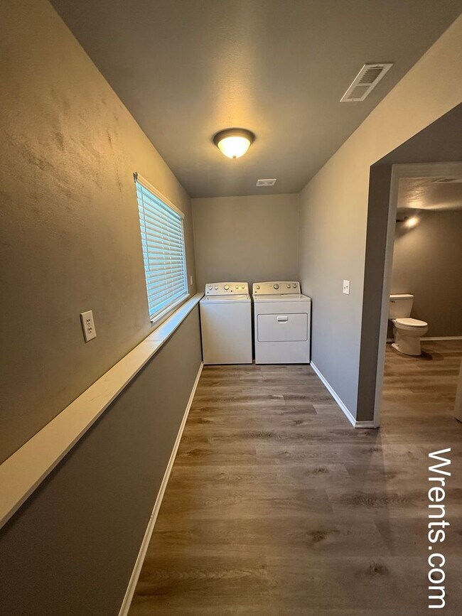 Building Photo - Beautiful Newer Home in Greenacres - Centr...