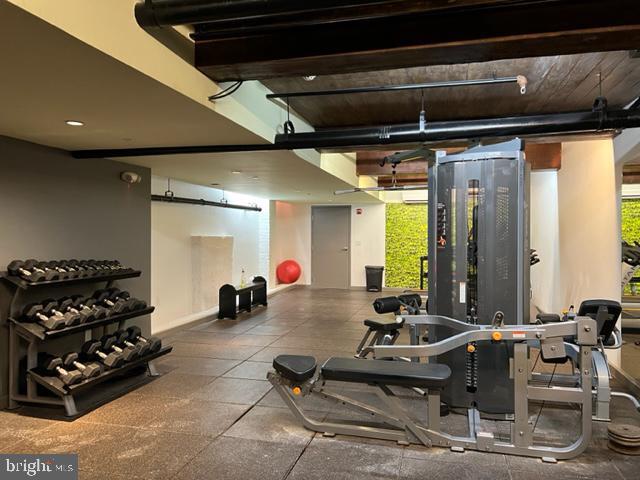 Building Photo - 105 S 18th St