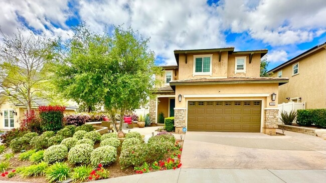 Primary Photo - Beautiful "Model" Home in the Horse Creek ...