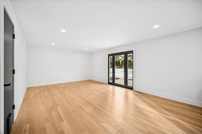 Building Photo - 626 Barberry Rd