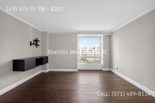 Building Photo - 1435 4th St SW