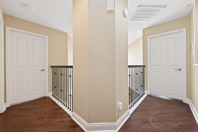 Building Photo - 65 Scarlet Woods Ct