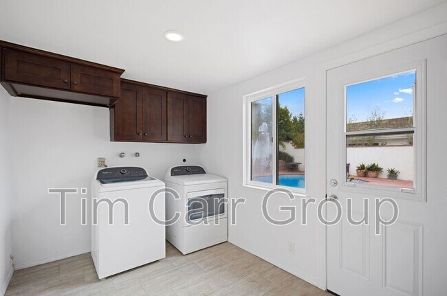 Building Photo - 1300 Antigua Way