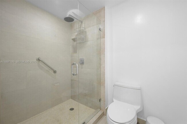 Building Photo - 5000 N Ocean Blvd