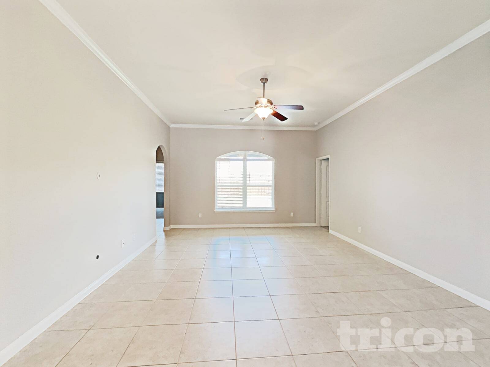 Building Photo - 2312 Redbud Dr
