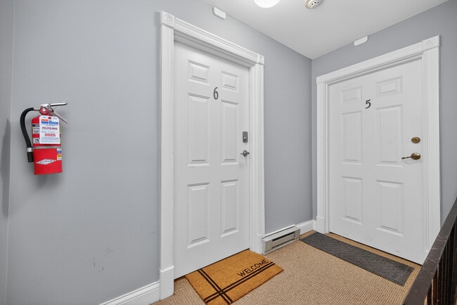 Building Photo - 2151 Fulton Ave