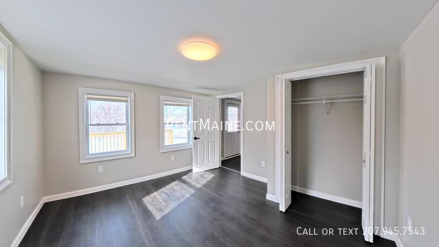 Building Photo - 6 Cram St