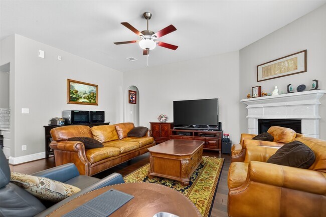 Building Photo - 14 Cottage Glen Ln