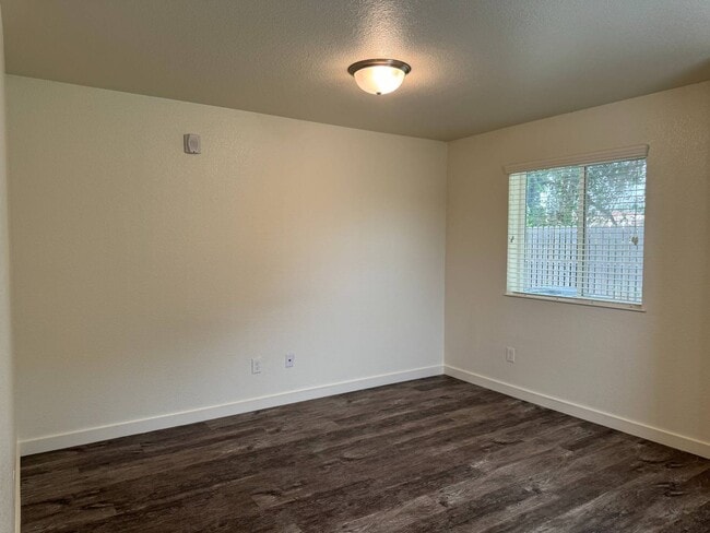 Building Photo - 21155 Gosling Rd