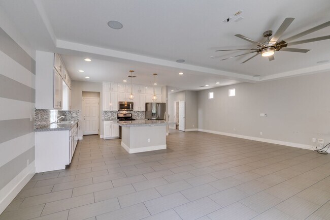 Building Photo - 4586 W Camero Ave