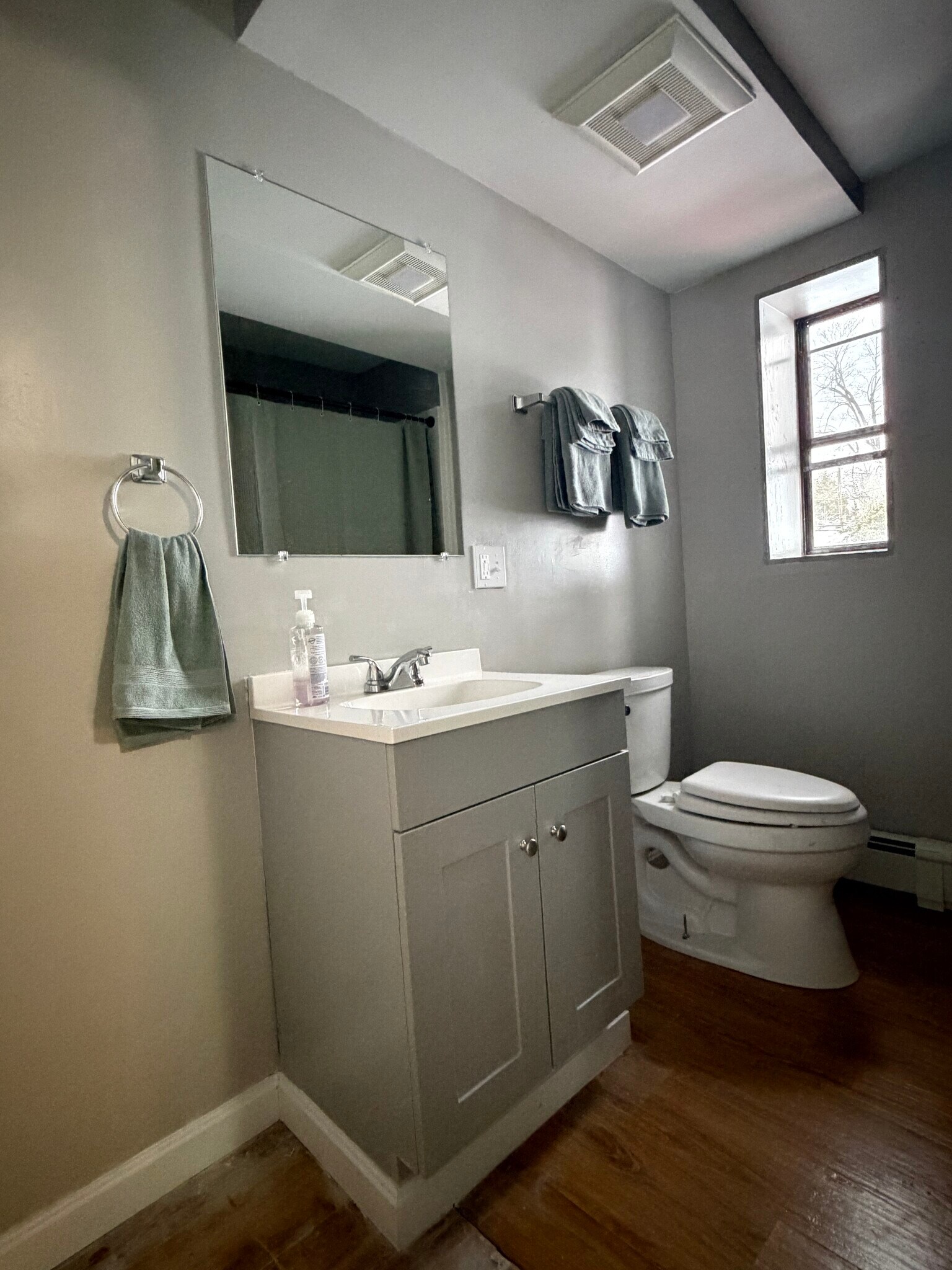 Building Photo - 490 Boswell Ave