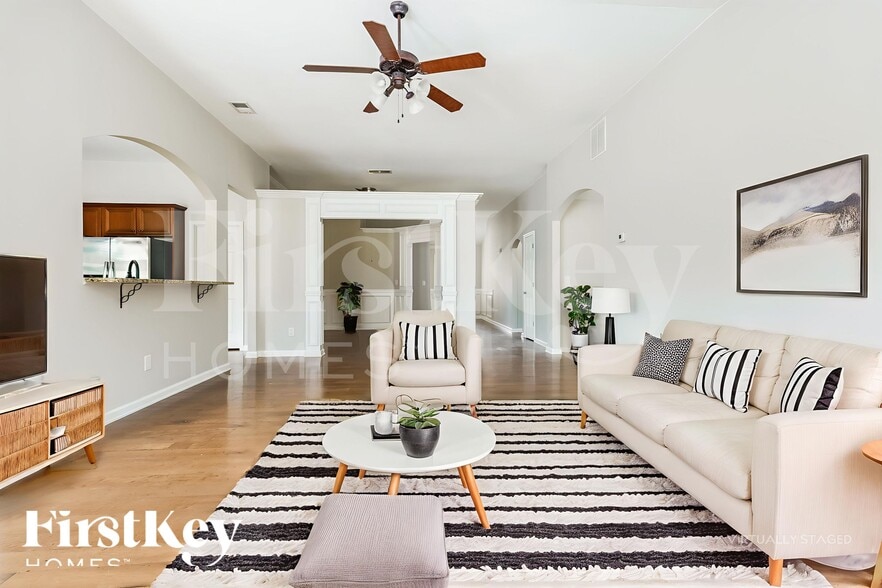 Building Photo - 120 Ellington Dr