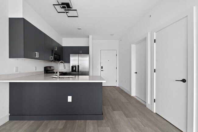 Building Photo - 43-45-45 W 32nd St