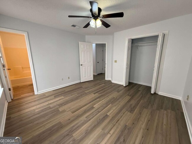 Building Photo - 105 Boxwood Ct