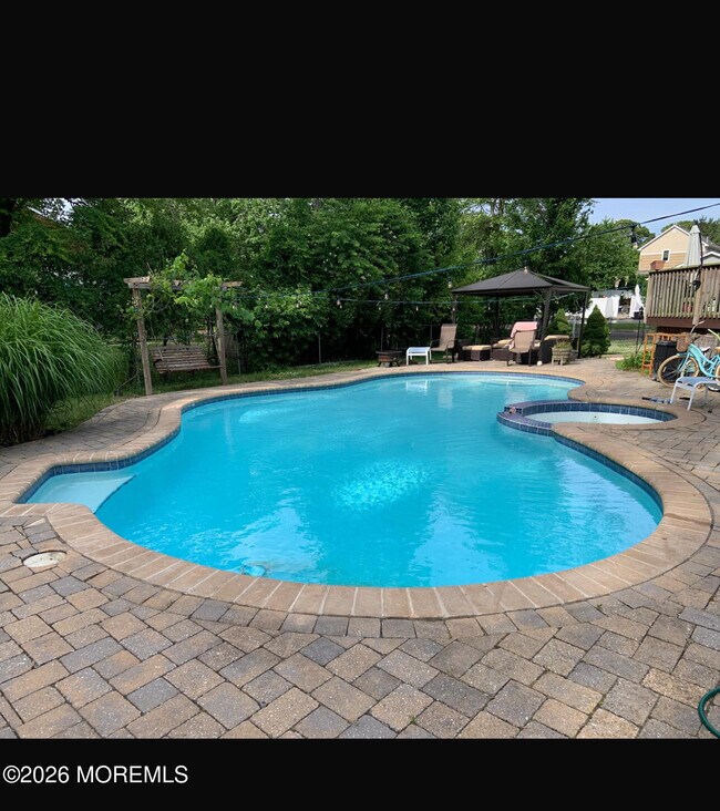 Building Photo - 507 Elizabeth St