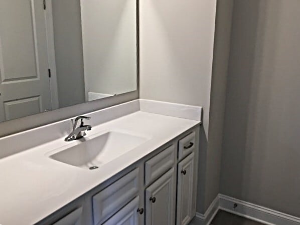 Building Photo - 1304 Oakhurst Dr