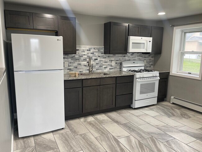 Building Photo - 202 Jefferson St