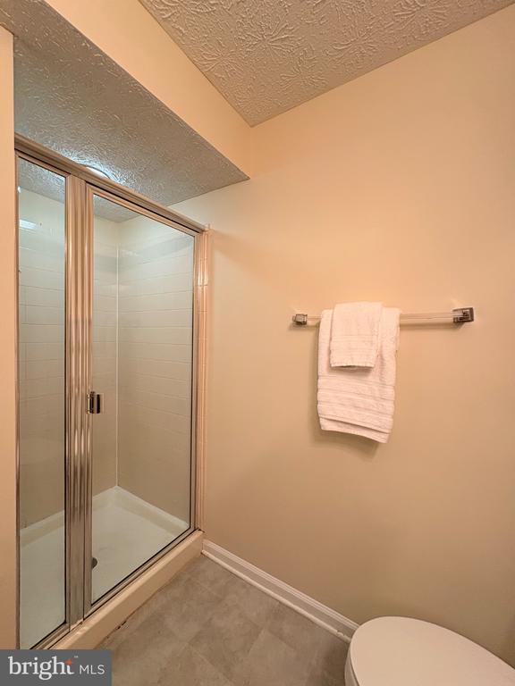 Building Photo - 2120 Commissary Cir