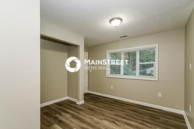 Building Photo - 3 Bedroom Pet-Friendly Home in Indianapoli...