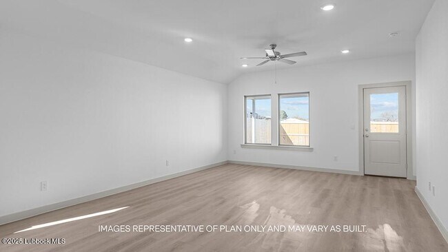 Building Photo - 206 14th St