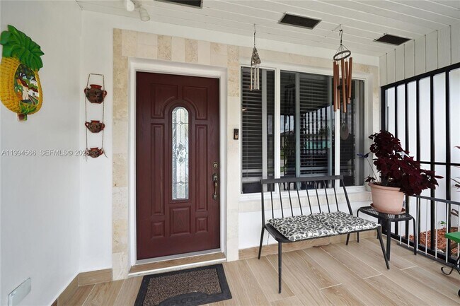 Building Photo - 2834 SW 33rd Ave