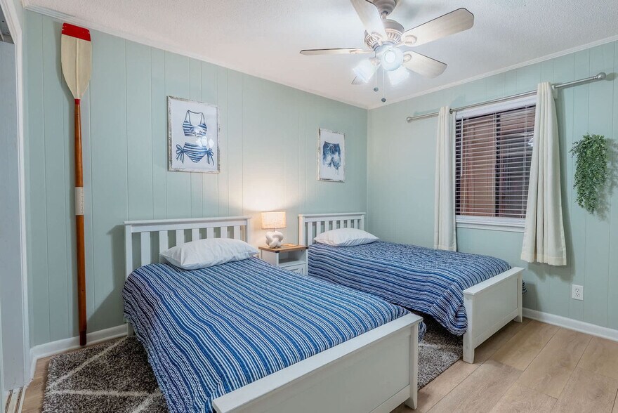 Building Photo - 21 Lagoon Rd