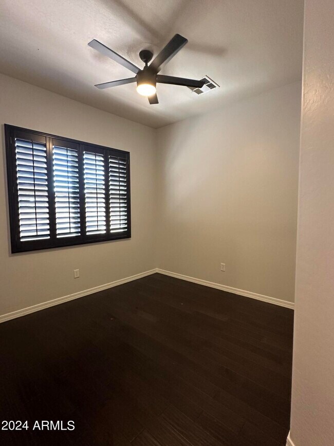 Building Photo - 2251 E Azalea Dr