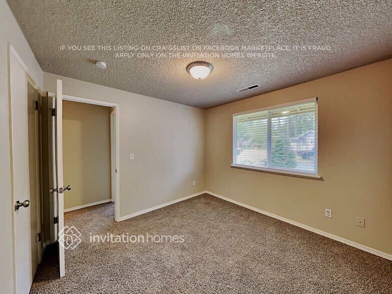 Building Photo - 2528 Platte Ct S
