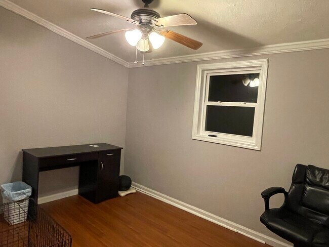 Building Photo - 4 Steens Rd