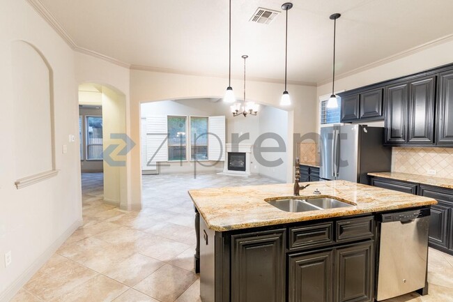 Building Photo - 300 Jack Ryan Ln