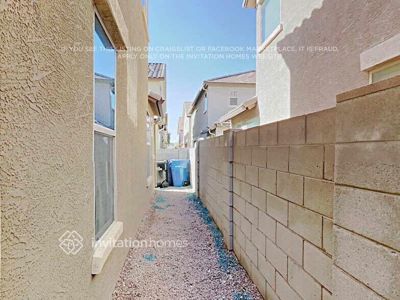 Building Photo - 3394 E Liberty Ln