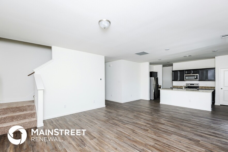 Building Photo - 501 Canoe Way