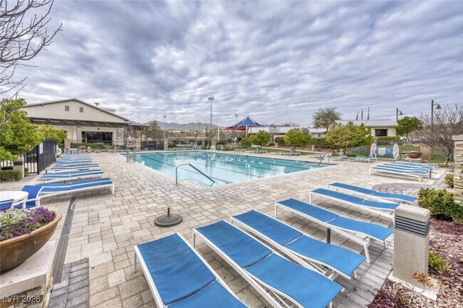 Building Photo - 10426 Mount Charleston Ave