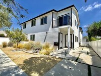 Building Photo - 6732 1/2 Irvine Avenue