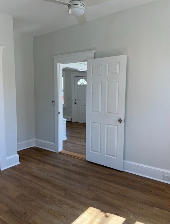 Building Photo - Barrington River House