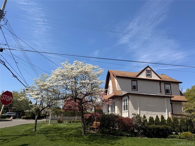 Building Photo - 69 Homestead Ave