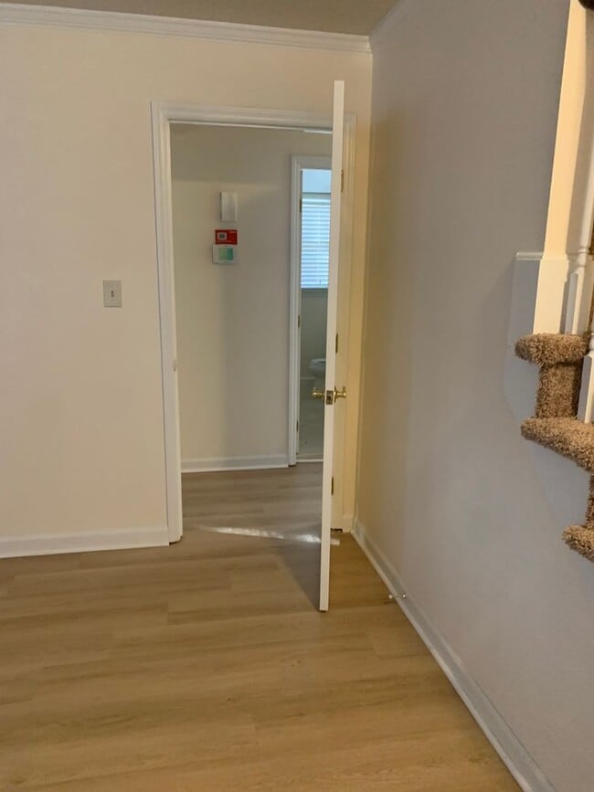 Building Photo - NORTH HILLS CHARMER--2 STORY--DOWNSTAIRS BEDROOM/OFFICE--FORMAL AREAS-LAUNDRY/MUD AREA-CARPORT