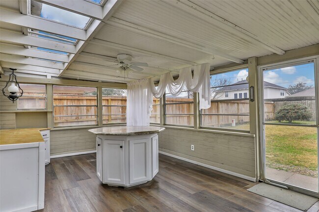 Building Photo - 3615 Acorn Springs Ln