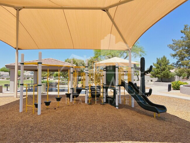 Building Photo - 3980 E Pinon Ct
