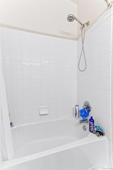 Building Photo - 1484 Chapleau Dr