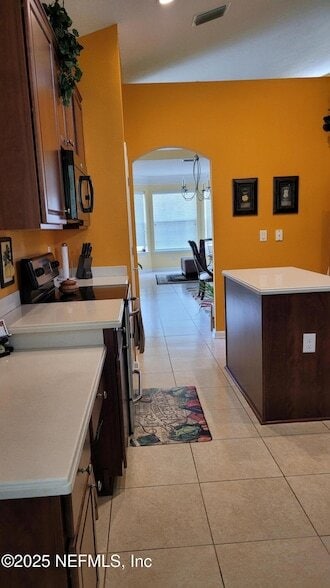 Building Photo - 8247 Hedgewood Dr