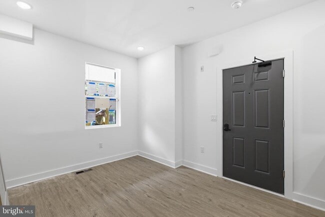 Building Photo - 4021 Brown St