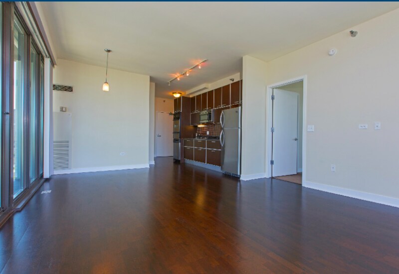 Building Photo - 330 N Jefferson St