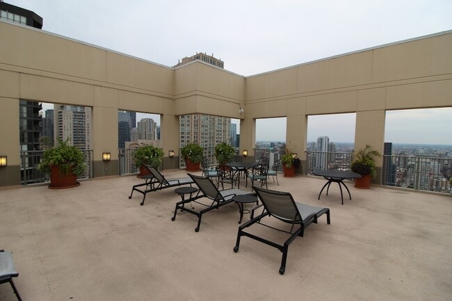 Building Photo - 2 E Erie St