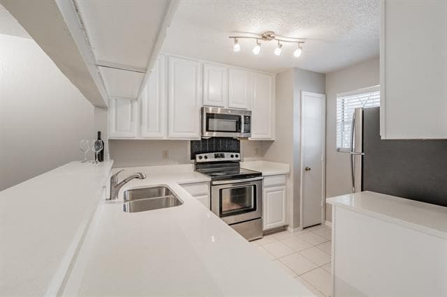 Building Photo - 186 Merlin Way