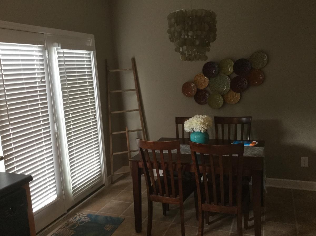 Dining Area - 2015B Beech Avenue