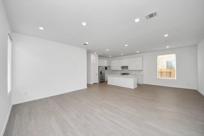 Building Photo - 3040 Ash Ray Dr