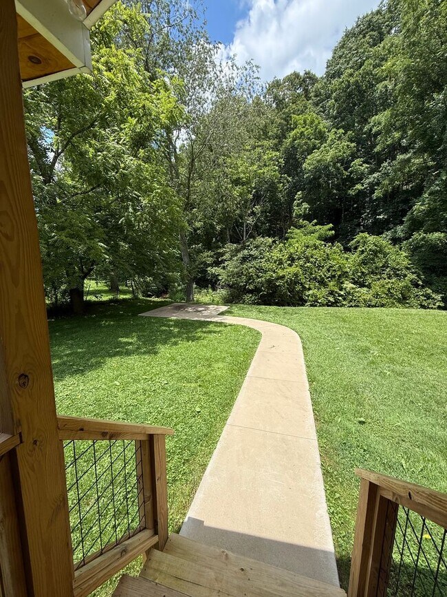 Building Photo - Updated 2 Bed 1 Bath Home in Mars Hill, NC!!