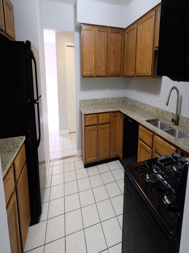 Building Photo - 1307 Kingsridge Ct